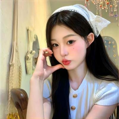 在另一边海报